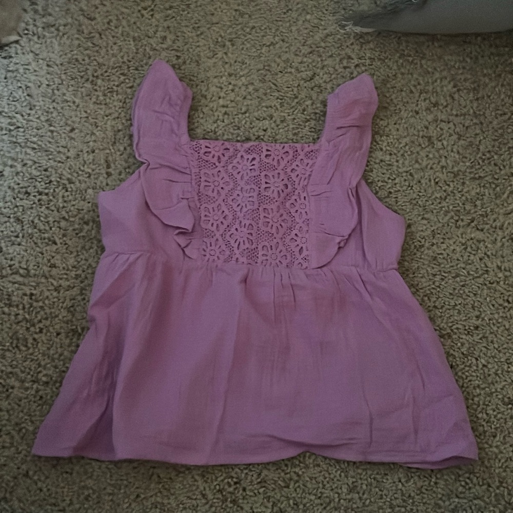 Pink girls XL shirt that can also fit a XS-S adult as a crop top